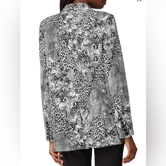 AFRM Animal Print Curtis Blazer in black&while print- XS - Picture 3 of 7